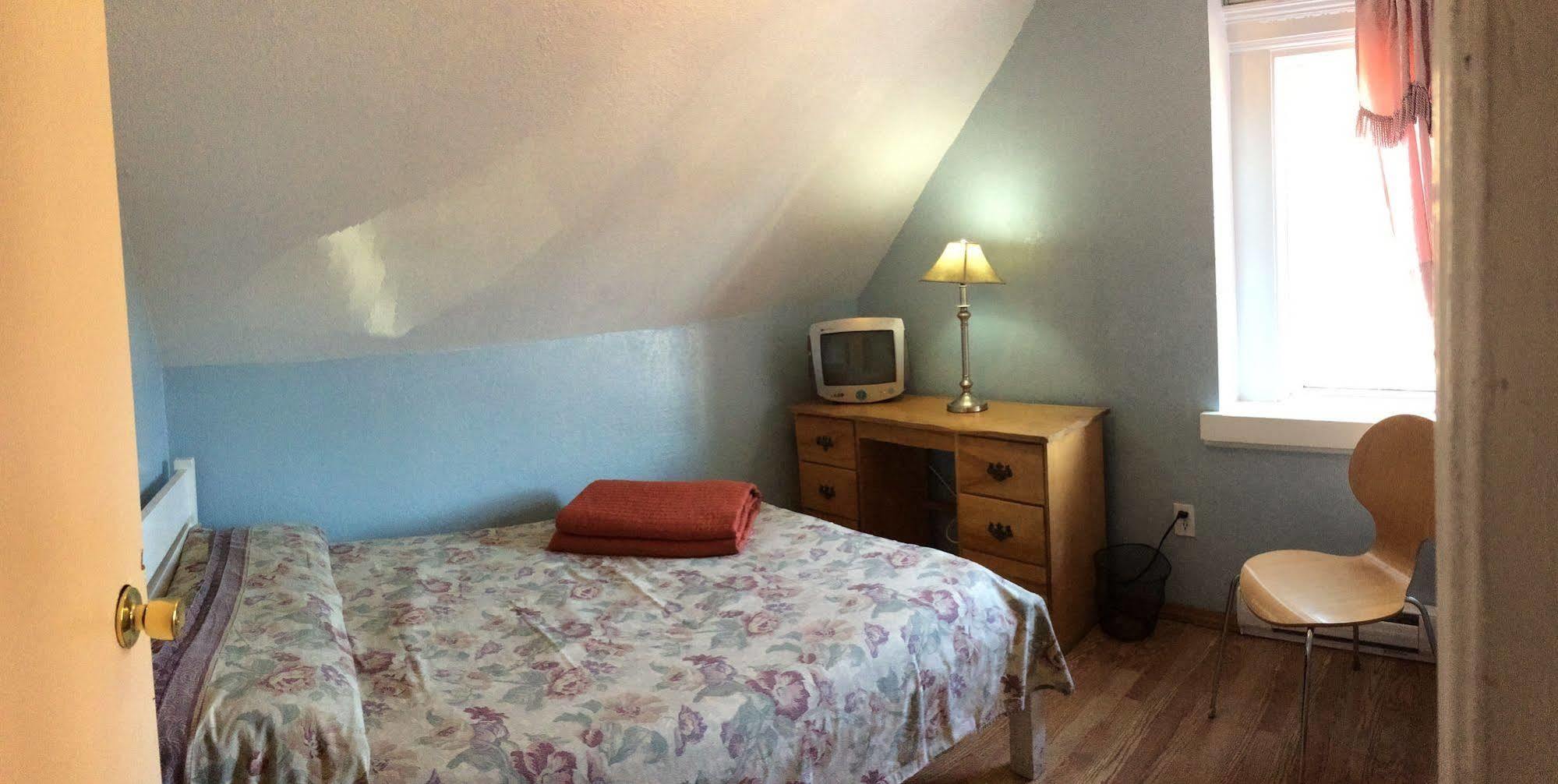 Turtle Hostel Victoria Extérieur photo